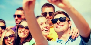 Лучший смартфон для селфи: iPhone 7, Galaxy S7, LG V20, Sony Xperia XZ - какой выбрать?