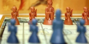 Современные шахматы: на iOS и Android вышла настольная игра Onitama: The Board Game