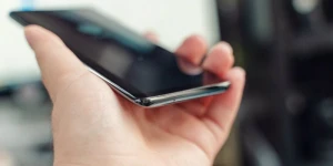 Дизайн грядущего флагмана Meizu 17 с симметричными рамками вокруг экрана