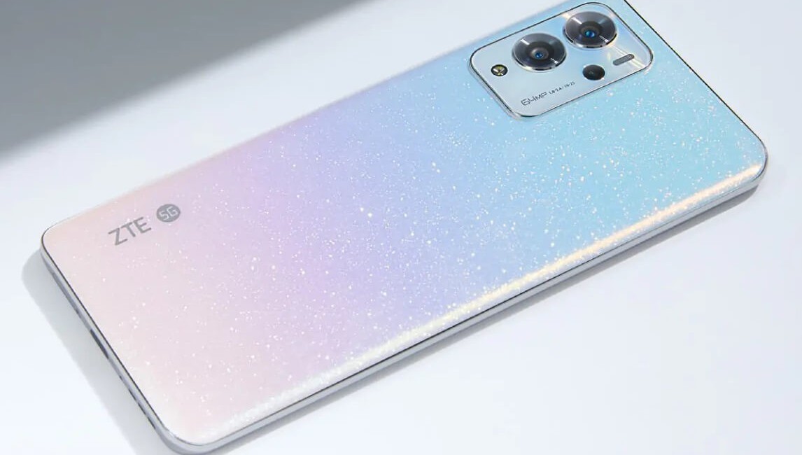 «За такую цену есть и лучше»: Анонсирована линейка смартфонов ZTE Voyage 30